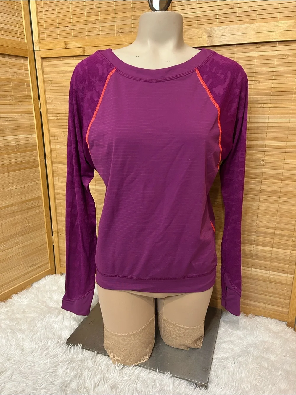 Lululemon Run For Days Women Size 4/6 Purple Regal Plum Long Sleeve Shirt